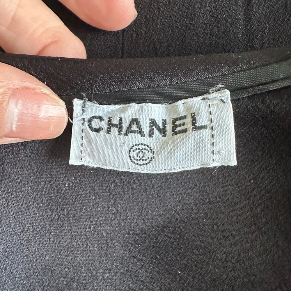 CHANEL Vintage Black Sleeveless Peter Pan Collar Mini Dress with Gold Buttons - Picture 9 of 13